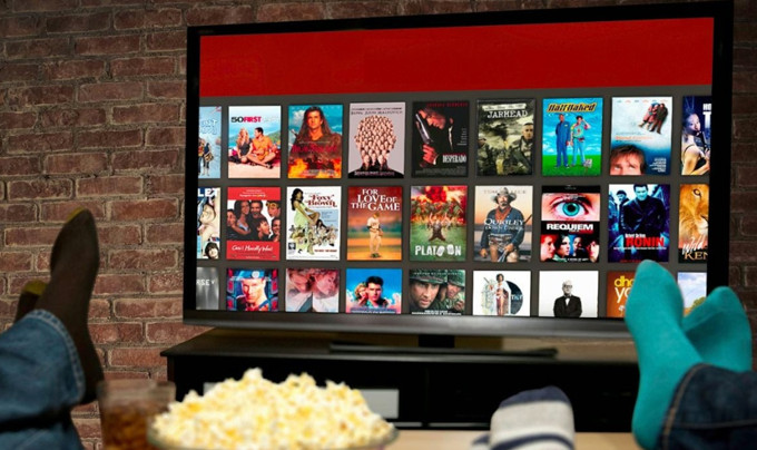 OTT na sala de casa: 52% das residências dos EUA assistem a vídeos da Internet em uma TV conectada